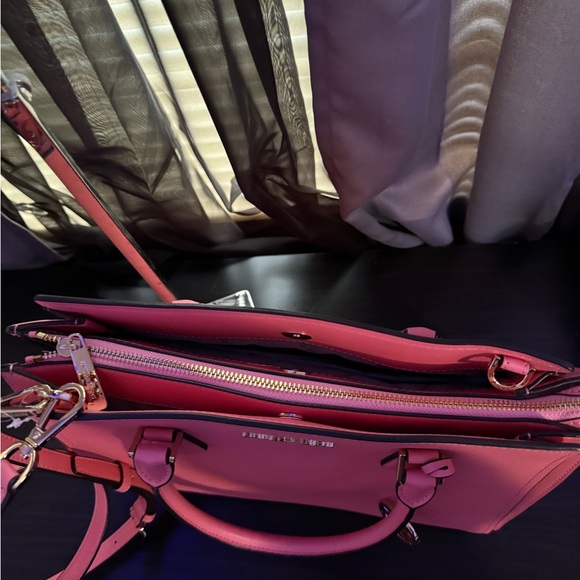 Michael Kors Hope Satchel - Picture 6 of 9